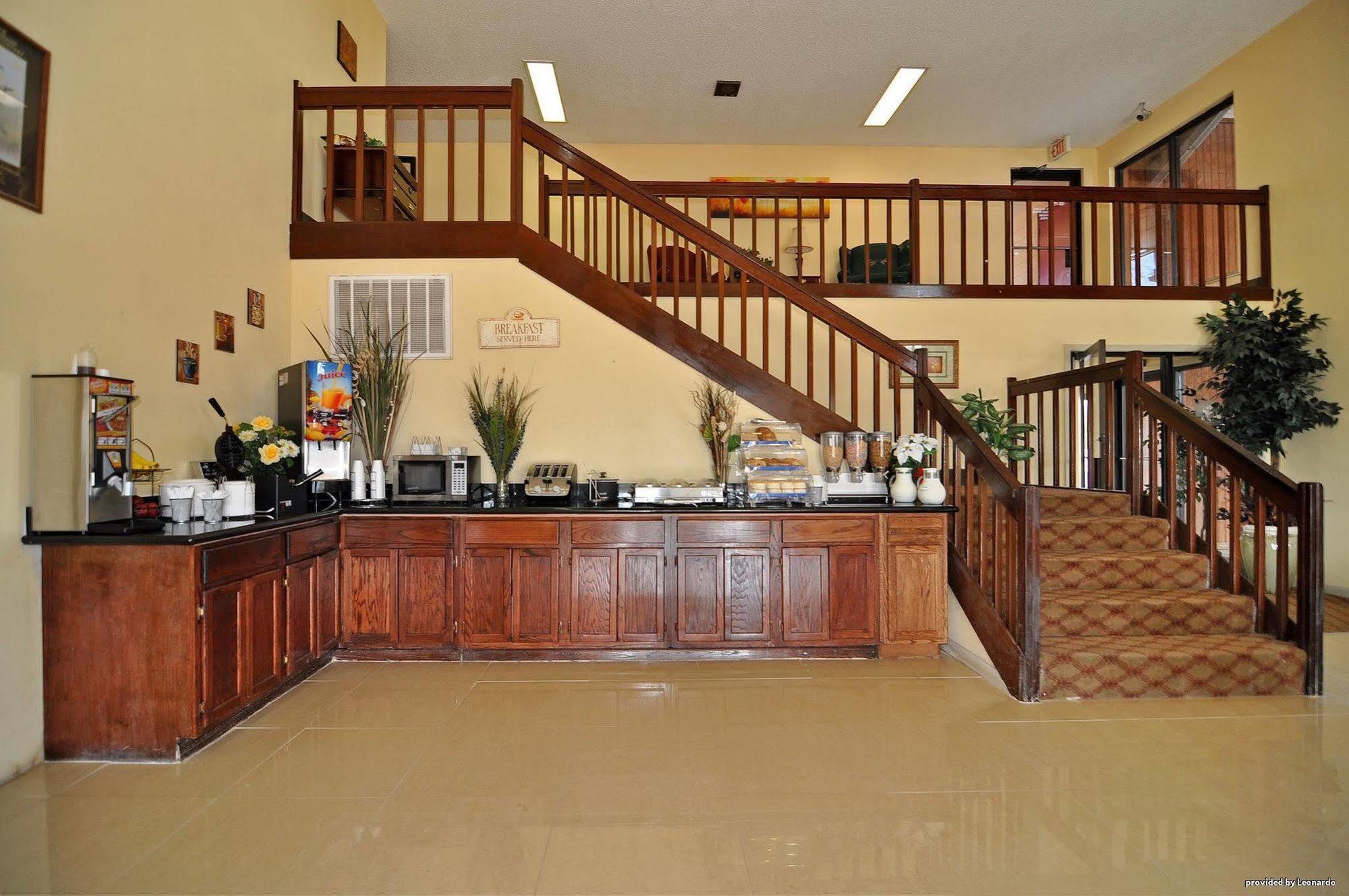 Quality Inn And Suites Stuttgart Restaurant photo